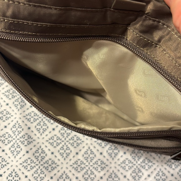 Lug Camper Travel Bag Crossbody Purse - Picture 4 of 10